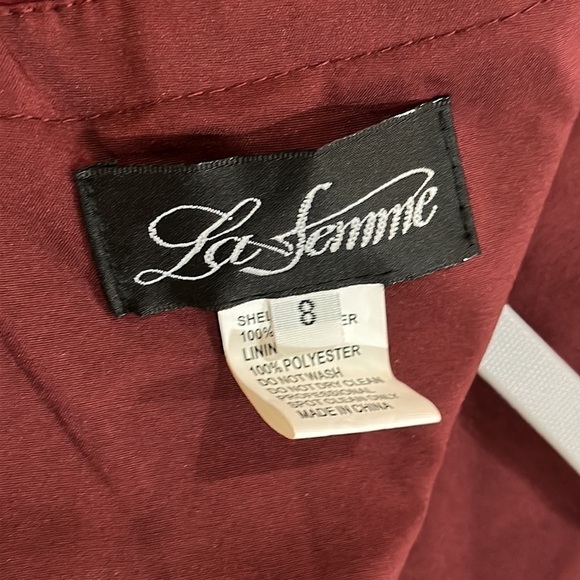 NWT La Femme Chiffon Gown special occasion maxi Garnet color Women’s Sz 8 - Picture 15 of 15